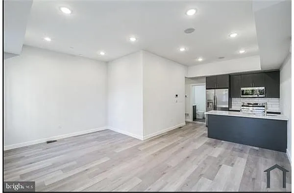 Building Photo - 2415 N 7th St #D