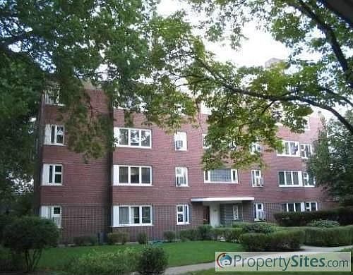 1st image of 7208 Oak Ave #1