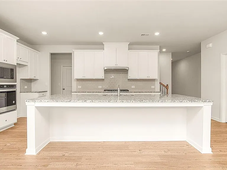 410 Point Place Dr — Photo 5