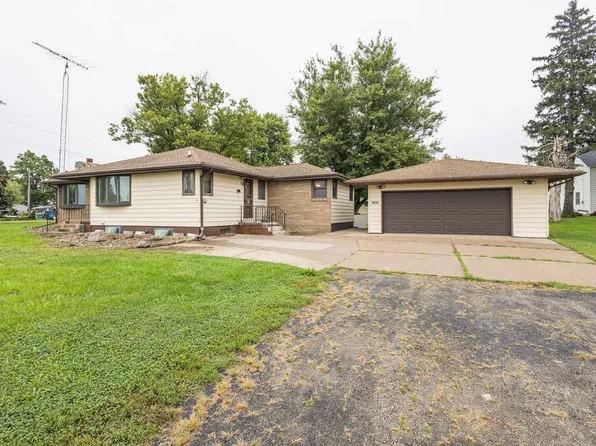 3610 Percival St, Hazel Green, WI 53811