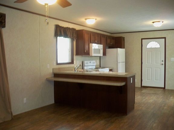 2nd image of 32 Oak Ct
