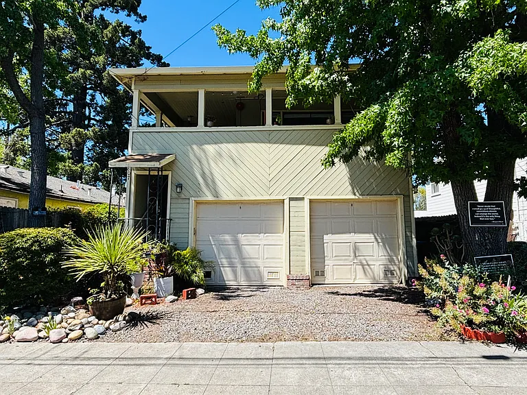 805 Howard St — Photo 11