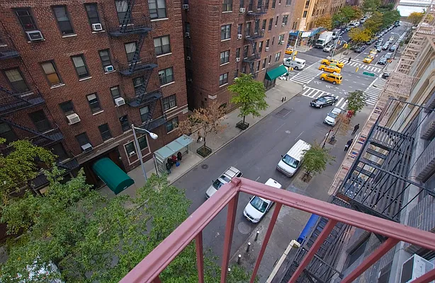 Rented by Voro, LLC | media 11