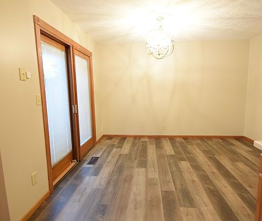 4th image of 4306 E Ave