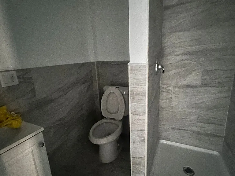 51 Linden St — Photo 5