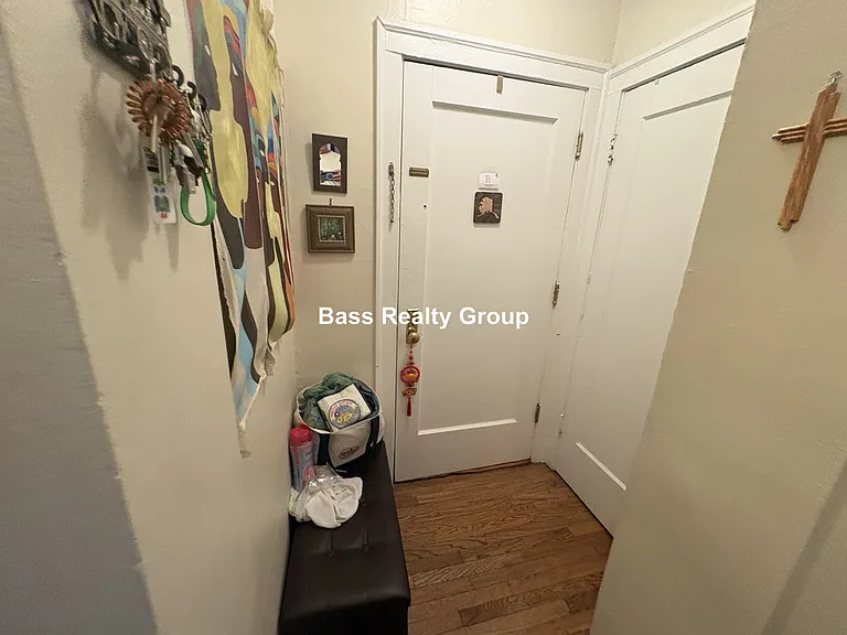 1331 W Greenleaf Ave #202 — Photo 13