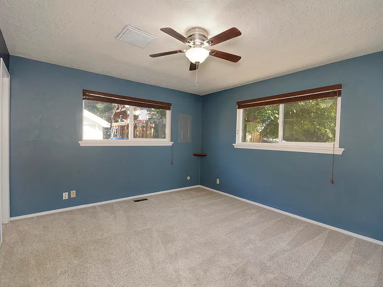 1316 Espejo St NE — Photo 24