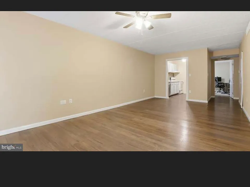 3301 Hewitt Ave #204