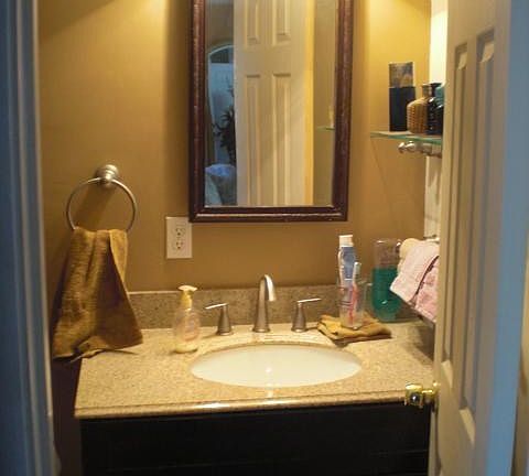 5th image of 4243 W Whitendale Ave