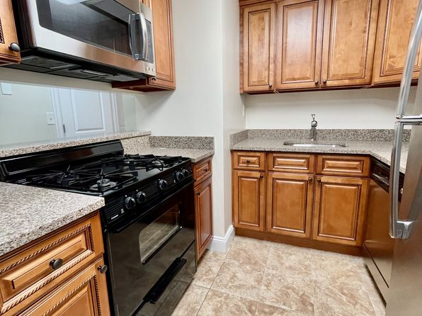 77 Lime Kiln Rd APT 1D