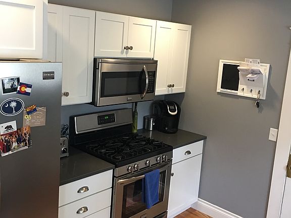 3rd image of 539 W Ninth St