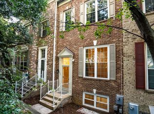 6007 Riddle Wk, Alexandria, VA 22312