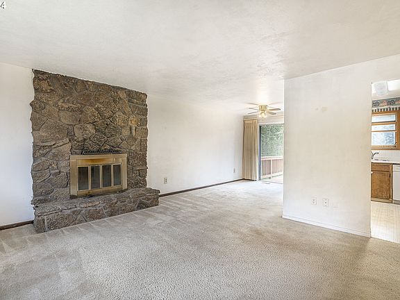 4th image of 15590 S Holcomb Blvd