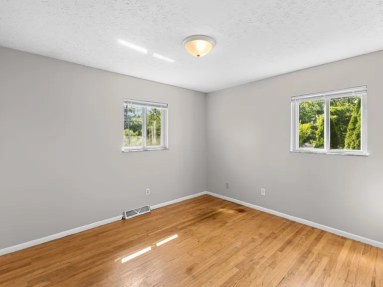 6406 Dalewood Rd — Photo 10