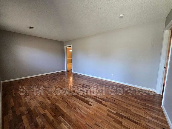 4th image of 4634 Spring View Dr