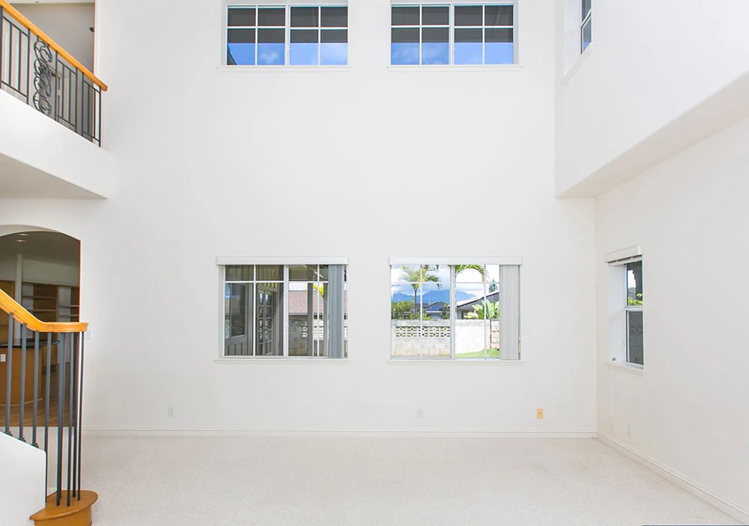Mililani Mauka - 4bdrm/3bath with attached garage Single Family Home — Photo 2