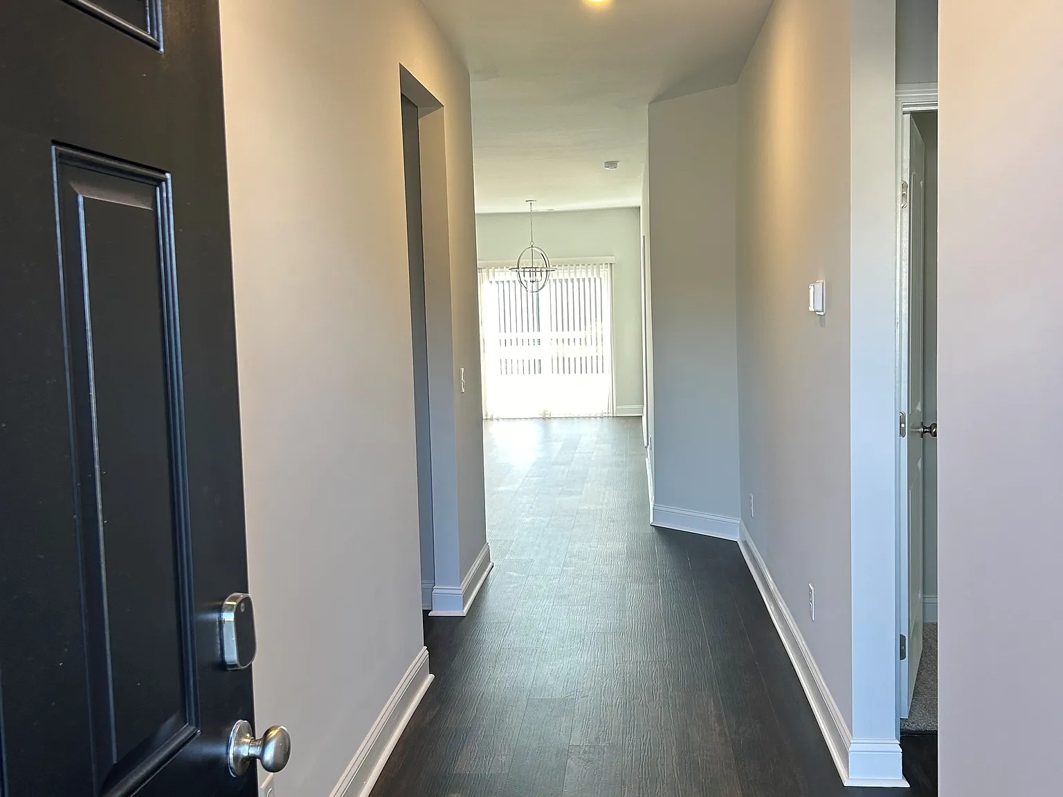 202 Glick Way — Photo 3