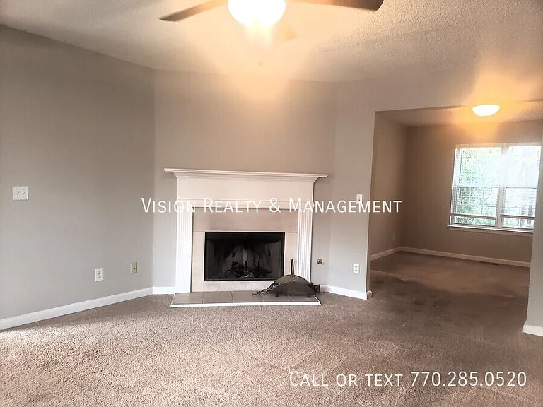 229 Bainbridge Cir — Photo 4