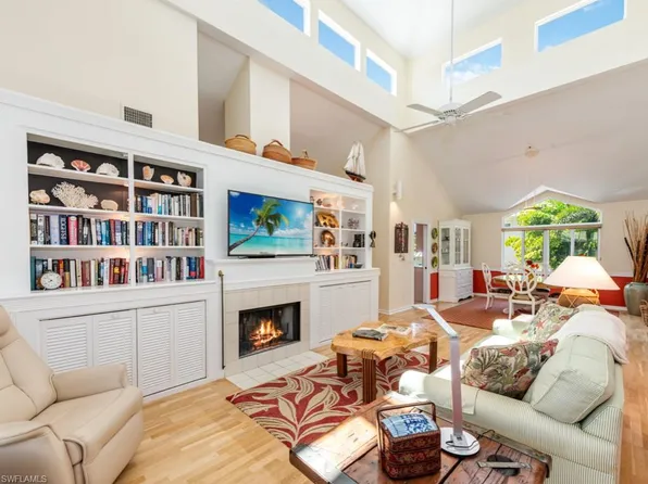 640 2nd ST S #2, NAPLES, FL 34102