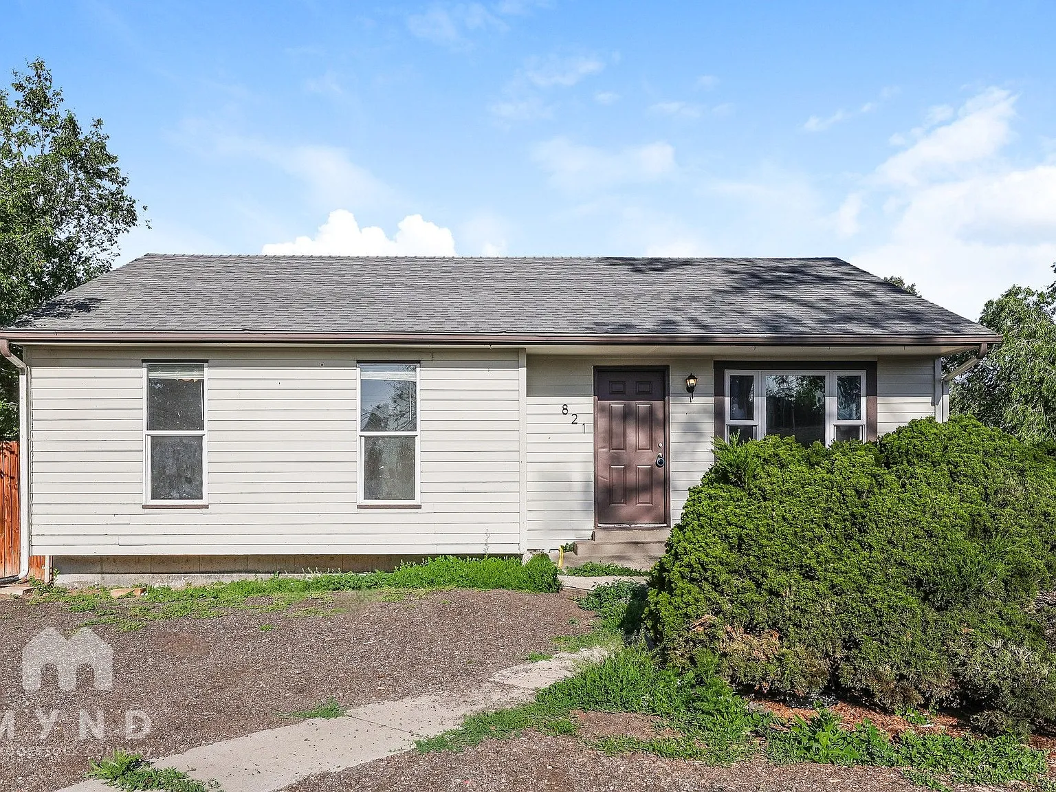 6 bed, 3.0 bath, 2063 sqft, $3,300 — Photo 1