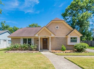 9826 Cherokee St, Baytown, TX 77521