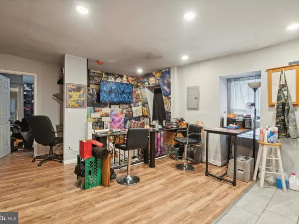 521 E Brinton St, Philadelphia, PA 19144