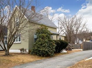 38 Quinebaug Rd, Dudley, MA 01571
