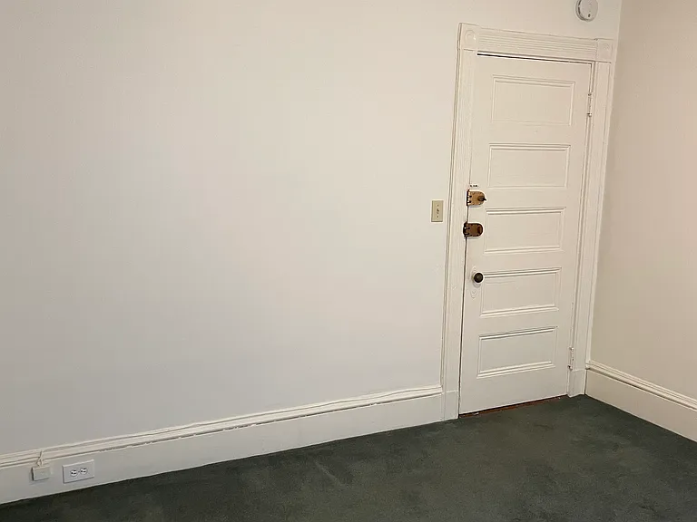 18 Maple St #2 — Photo 8