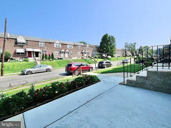 2nd image of 664 Magnolia Ave