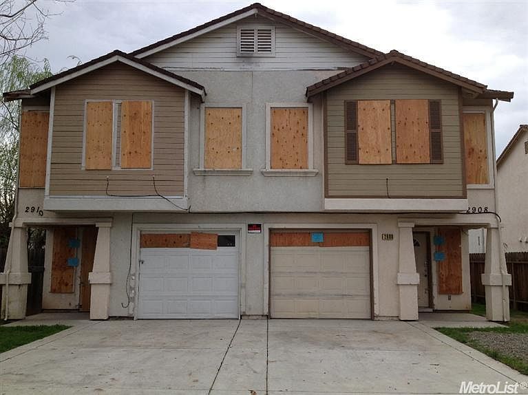 1st image of 2908-2910 La Rosa Rd