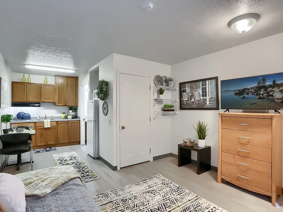Stoneworth Apartments LLC.