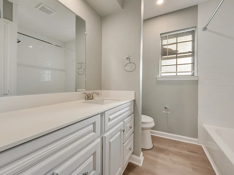 104 Redhaw Ct — Photo 6