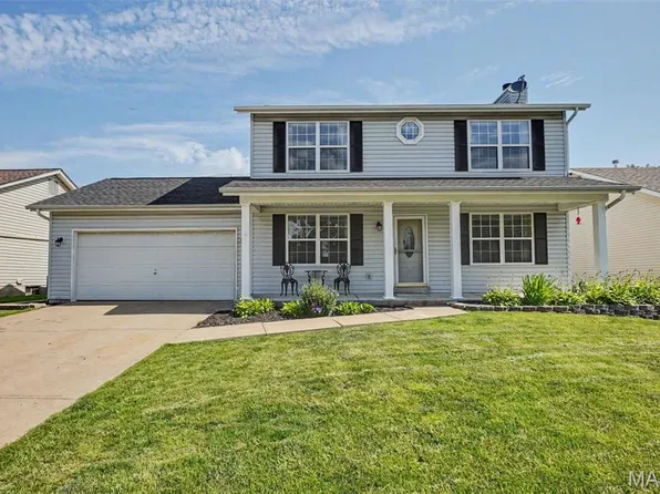 94 Four Winds Dr, Saint Peters, MO 63376