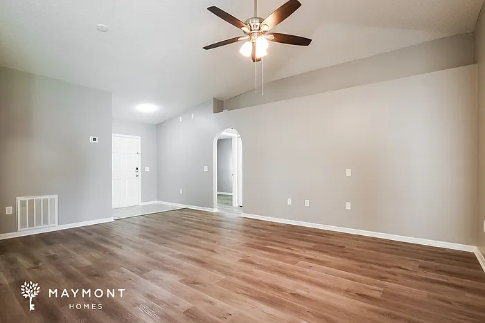 3 bed, 2.0 bath, 1508 sqft, $2,375 — Photo 3