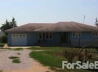 1833 E 68th St, Columbus, NE 68601