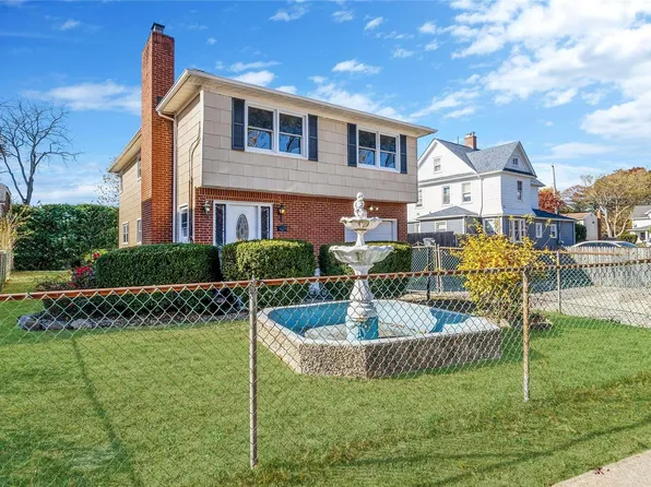 260 Bayview Avenue, Amityville, NY 11701