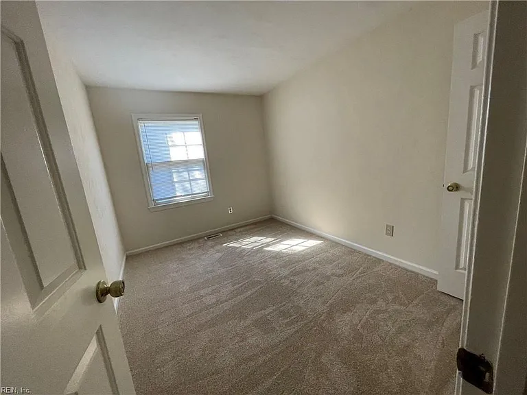 4613 Stonebridge Ln — Photo 13