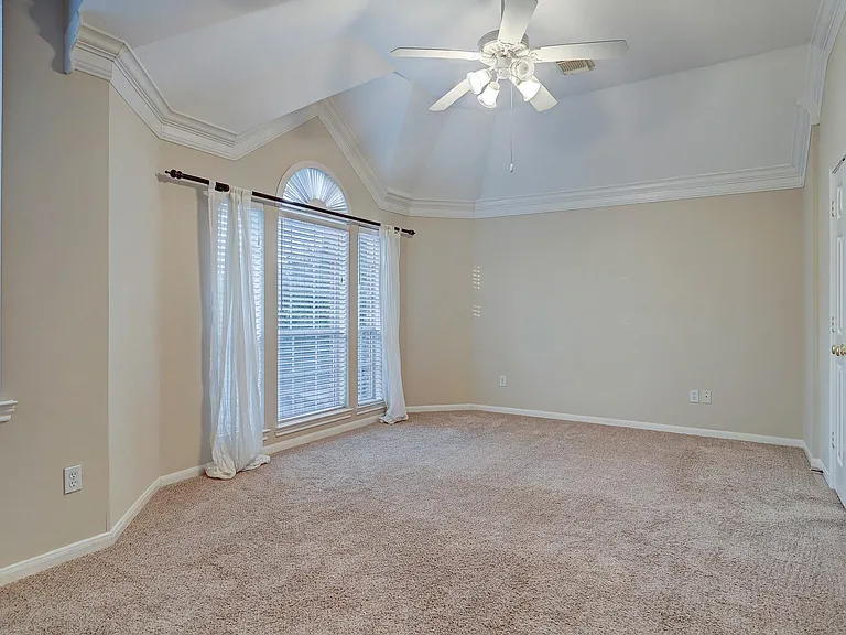 5365 Lampasas St — Photo 27
