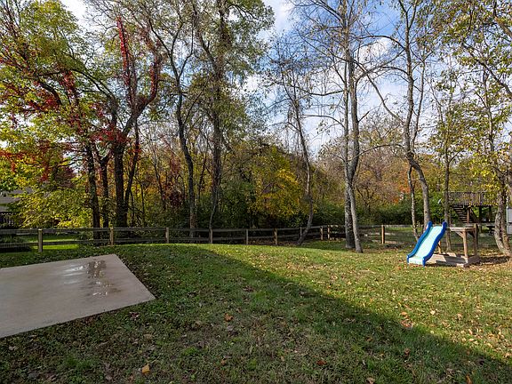 5th image of 1011 Cherryknoll Ct