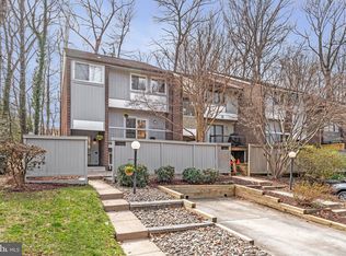 12021 Insha Ct, Reston, VA 20191