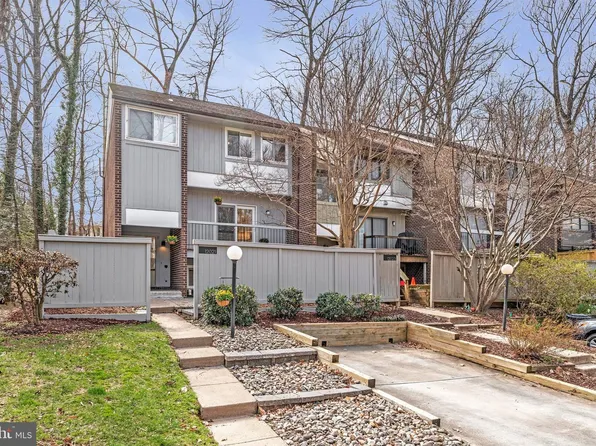 12021 Insha Ct, Reston, VA 20191