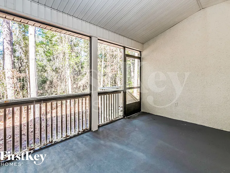 5541 Broadgate Ct — Photo 8