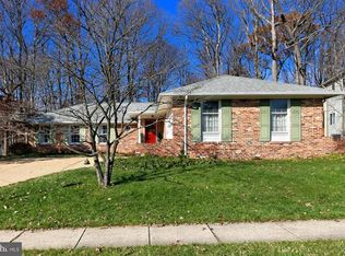 6014 Commack Ct, Springfield, VA 22152