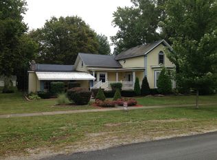 127 S Macon St, Moweaqua, IL 62550