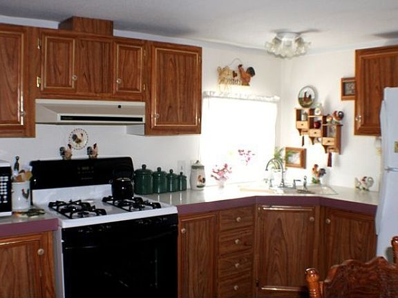 4th image of 250 Wellington Ln