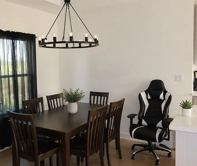 738 Foster Ln — Photo 4