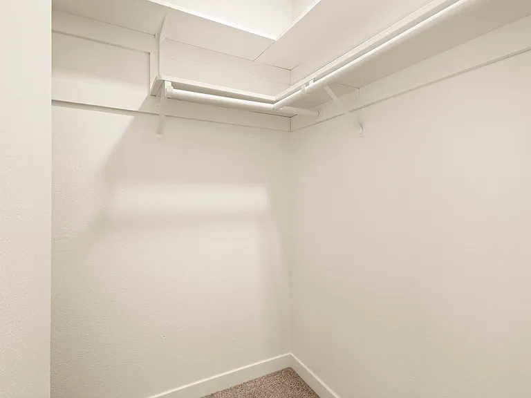 Sheridan Square Apartments — Photo 91
