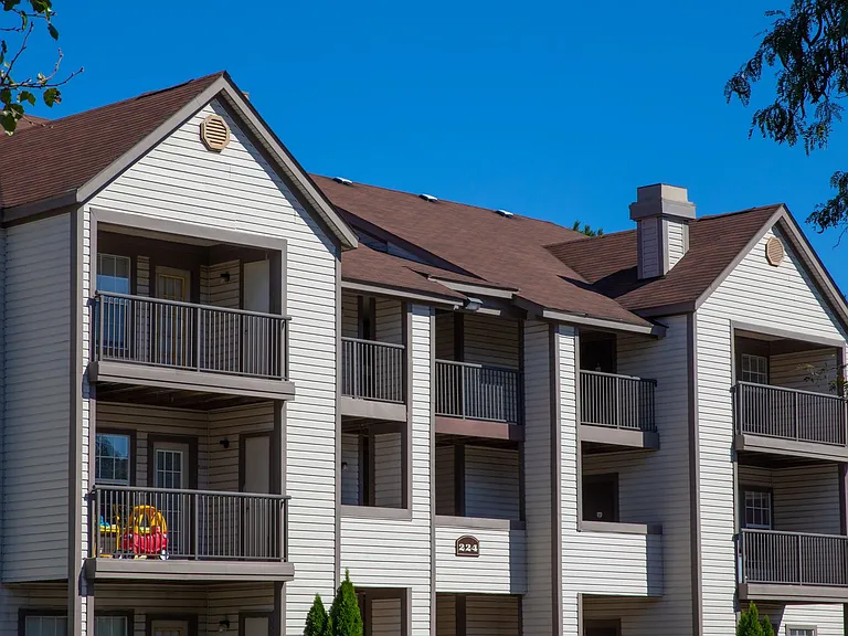 Woodbriar Apartment Homes — Photo 6