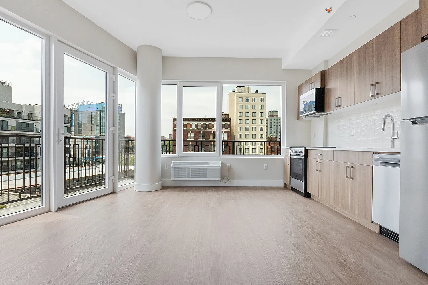 286 Rider Avenue — Photo 1