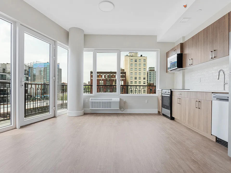 286 Rider Ave #410